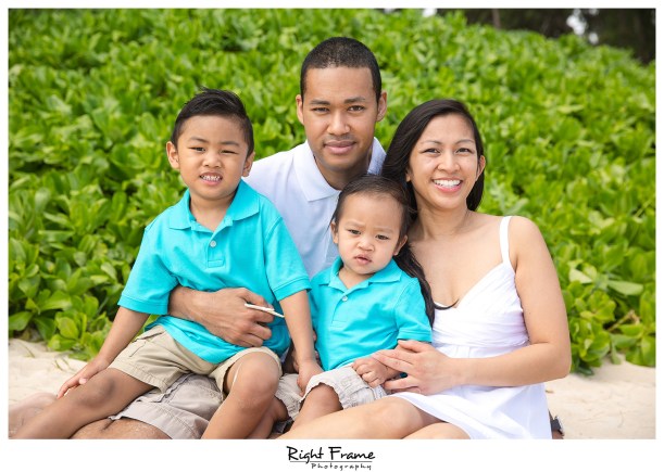 Oahu Family Pictures on Waimanalo Beach Hawaii