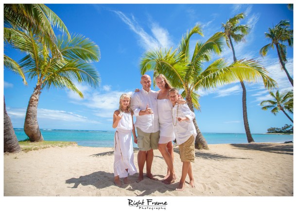 Family Photographer near Kahala Hotel & Resort Oahu Hawaii