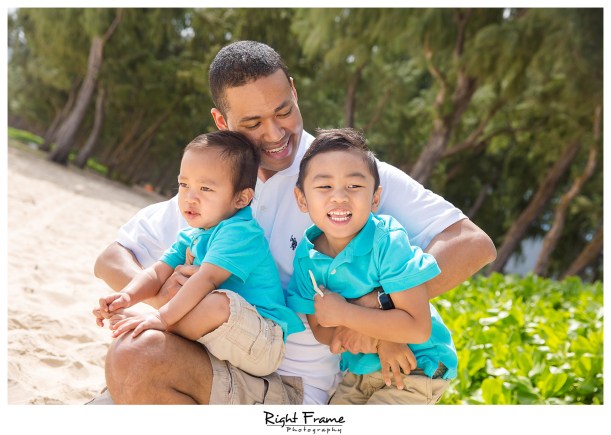 Oahu Family Pictures on Waimanalo Beach Hawaii