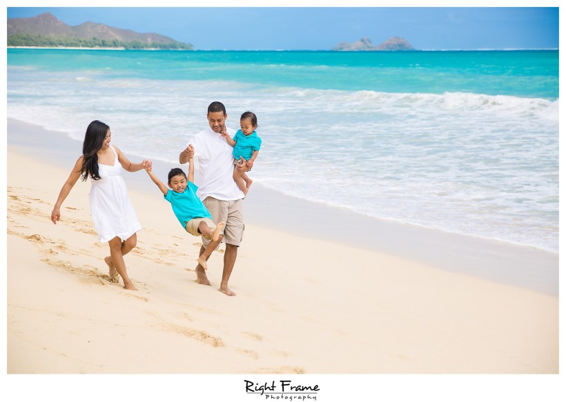 Oahu Family Pictures on Waimanalo Beach Hawaii