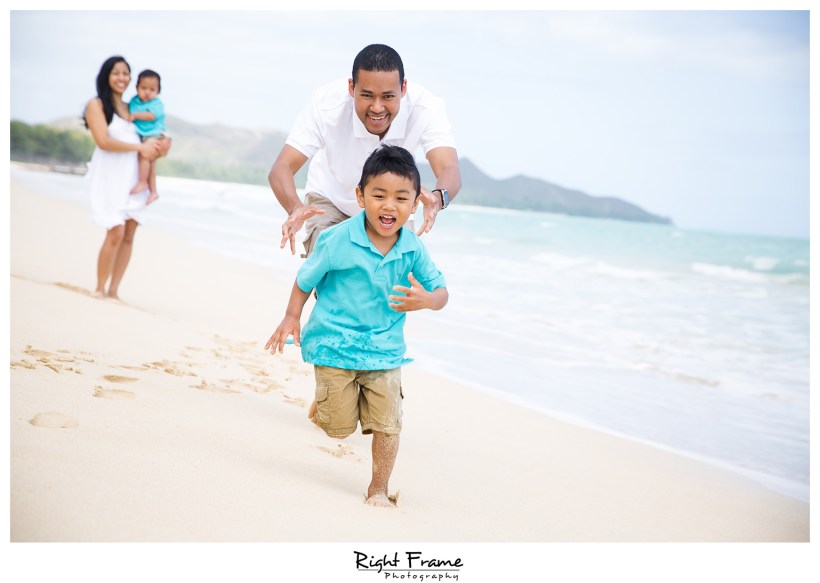 Oahu Family Pictures on Waimanalo Beach Hawaii