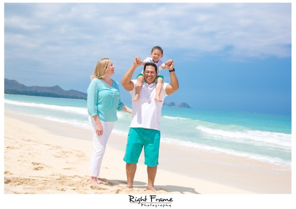 Honolulu Family Photographer Waimanalo Beach