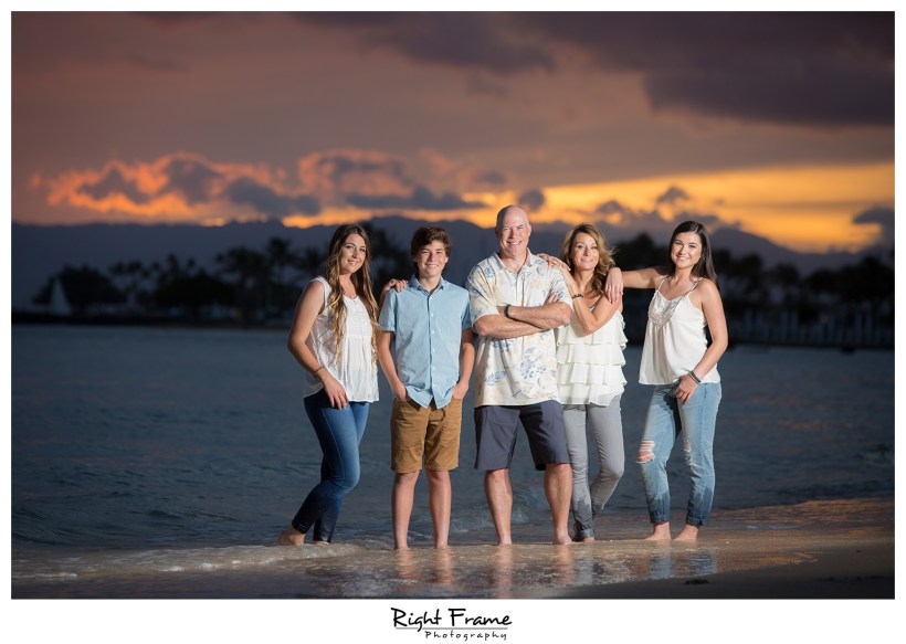 Sunset Family Portraits in Waikiki Beach near SHERATON WAIKIKI HOTEL