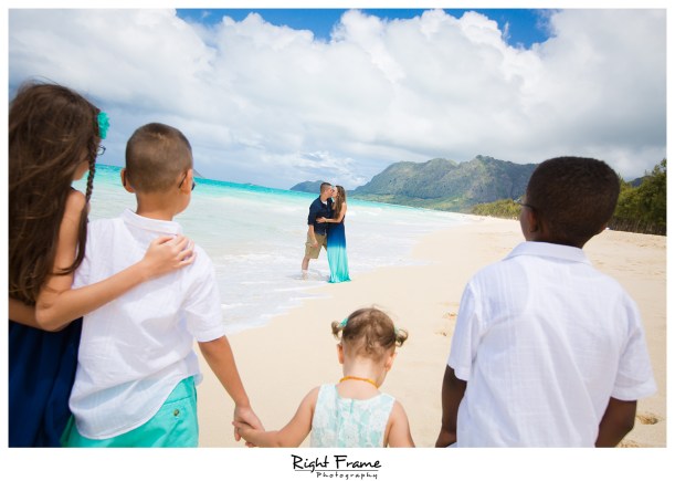 Hawaii Family Pictures at the Beach