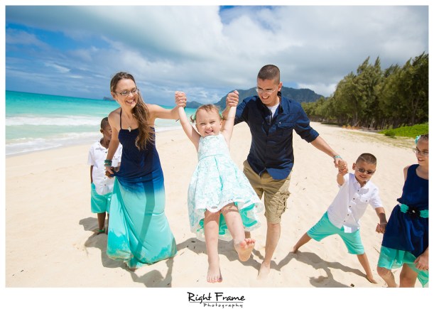 Hawaii Family Pictures at the Beach