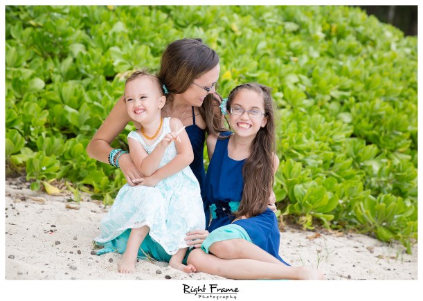 Hawaii Family Pictures at the Beach
