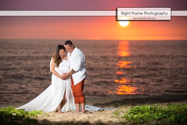 Sunset Maternity Photo Session in Hawaii Oahu