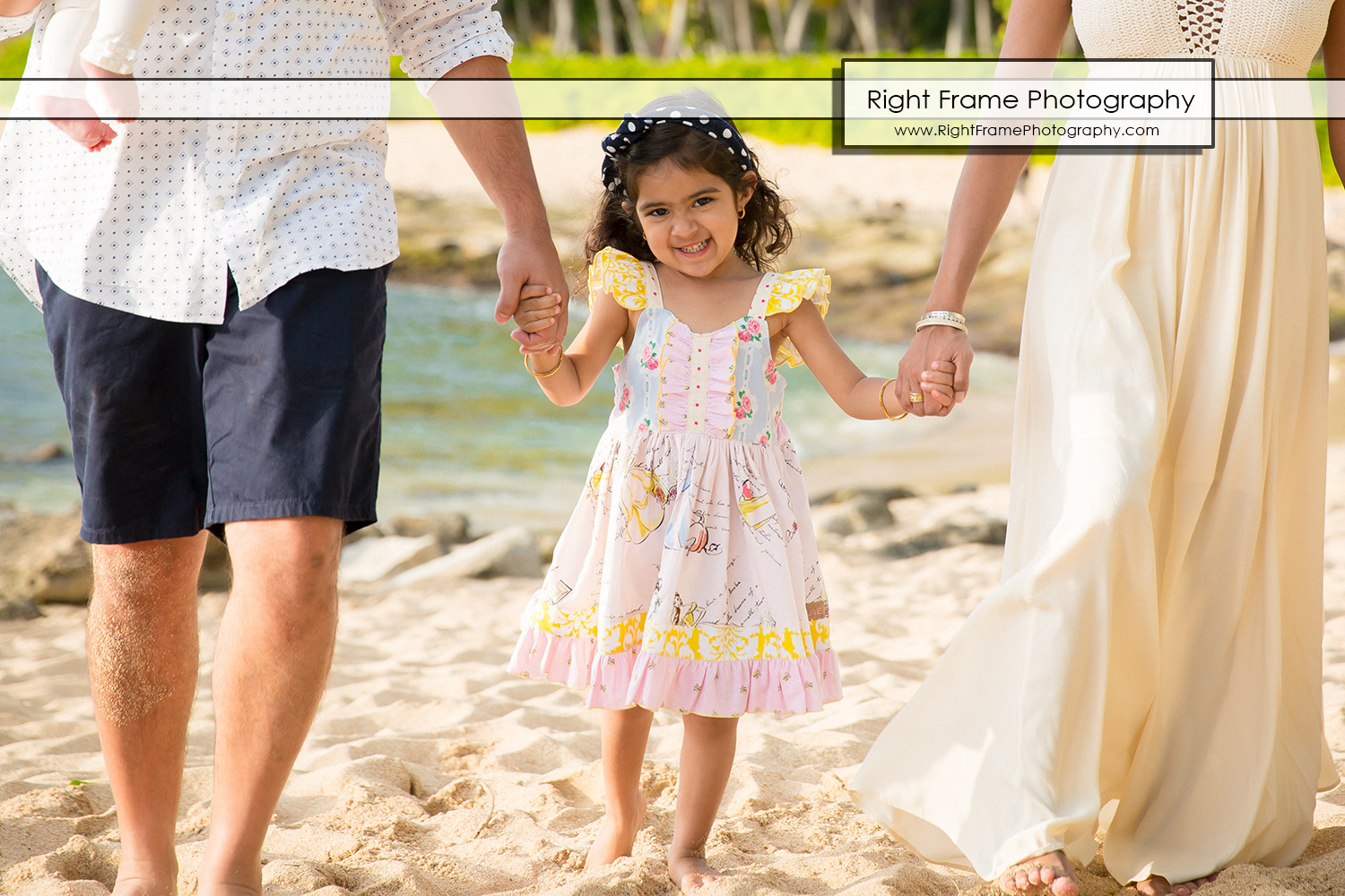 DISNEY AULANI Family Photographer in Ko'Olina