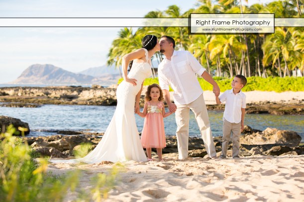 SUNSET FAMILY PHOTOGRAPHER near Aulani Disney Hotel Oahu