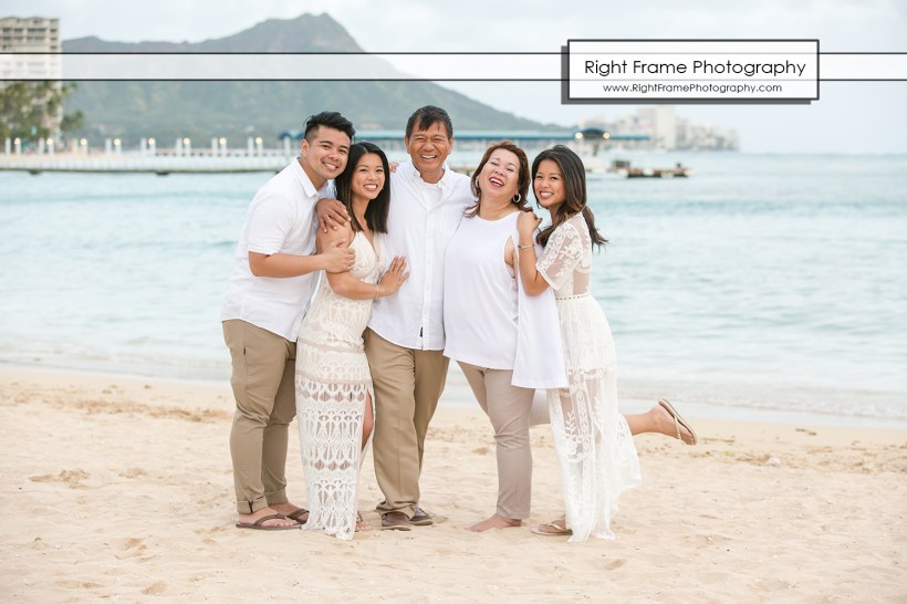 WAIKIKI BEACH FAMILY PHOTOGRAPHERS near Sheraton Waikiki Hotel