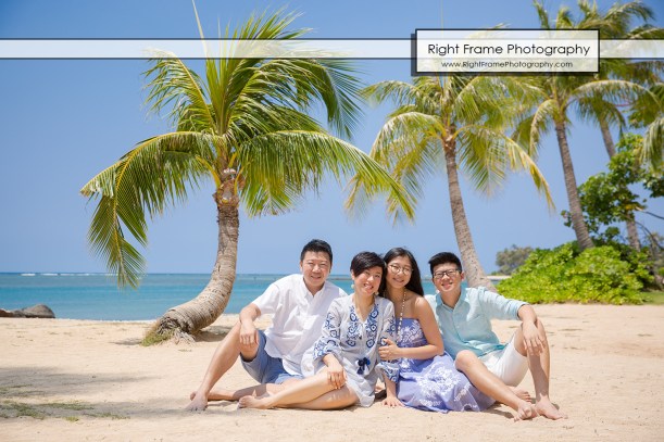Family Photographer near Hyatt Regency Waikiki Beach Oahu Hawaii