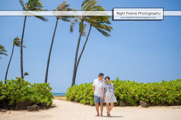 Family Photographer near Hyatt Regency Waikiki Beach Oahu Hawaii