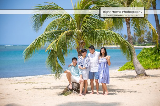Family Photographer near Hyatt Regency Waikiki Beach Oahu Hawaii