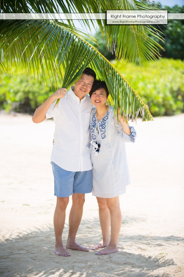Family Photographer near Hyatt Regency Waikiki Beach Oahu Hawaii