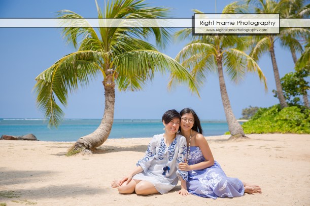 Family Photographer near Hyatt Regency Waikiki Beach Oahu Hawaii