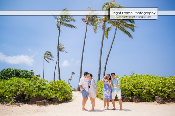 Family Photographer near Hyatt Regency Waikiki Beach Oahu Hawaii