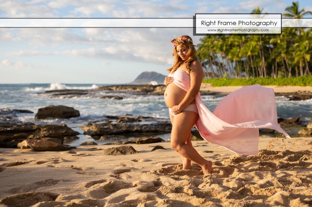 family maternity beach photographers in oahu