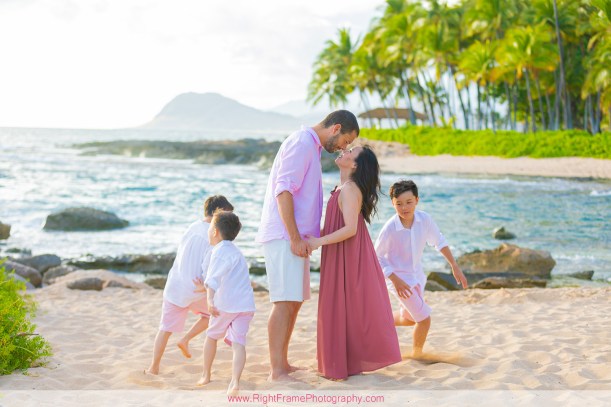 Family Photos on the Beach Honolulu