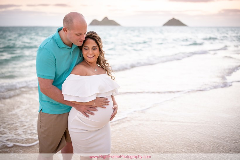 Maternity Photographer at Sunrise Lanikai Beach in Hawaii j