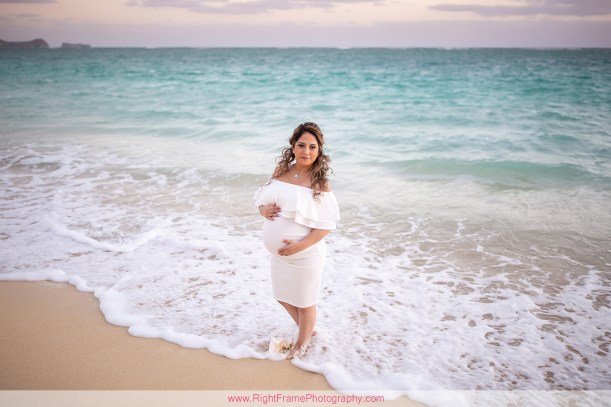 Maternity Photographer at Sunrise Lanikai Beach in Hawaii j