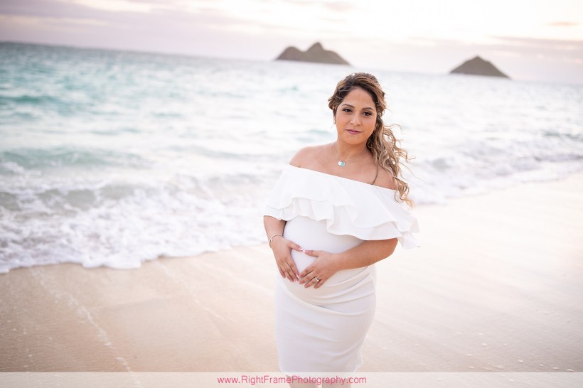 Maternity Photographer at Sunrise Lanikai Beach in Hawaii j