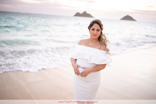 Maternity Photographer at Sunrise Lanikai Beach in Hawaii j