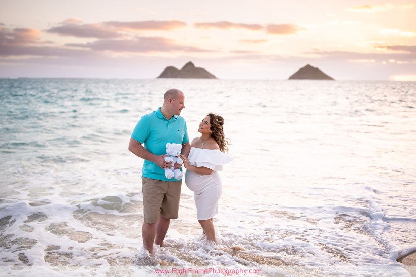 Maternity Photographer at Sunrise Lanikai Beach in Hawaii j