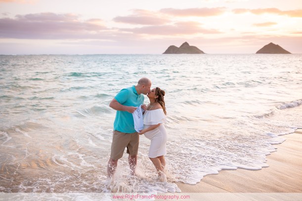 Maternity Photographer at Sunrise Lanikai Beach in Hawaii j