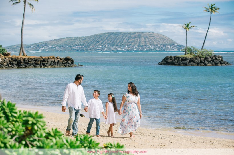 Family Christmas Photos Beach Oahu Hawaii