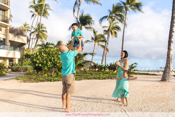 family pictures near Hale Koa Hotel