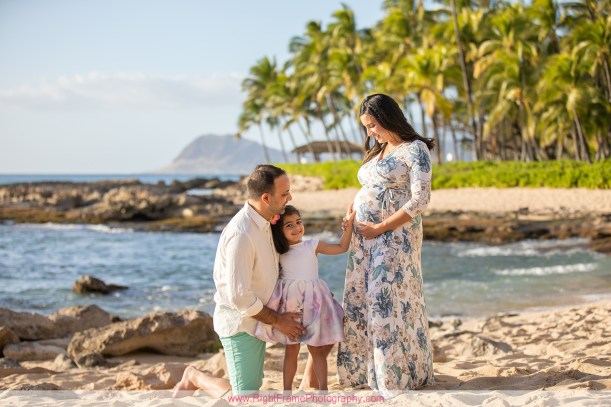 Maternity photographer near Disney Aulani