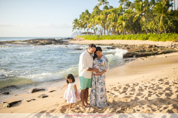 Maternity photographer near Disney Aulani