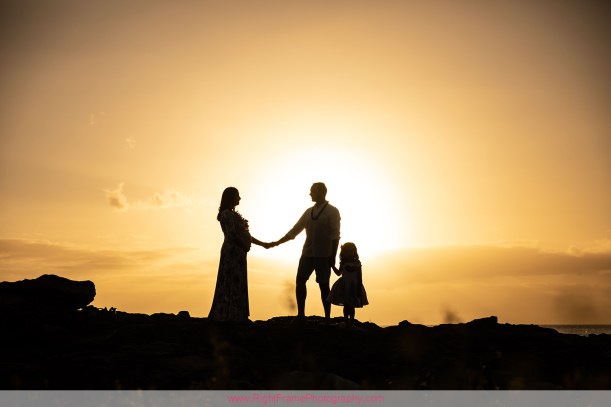 Maternity photographer near Disney Aulani