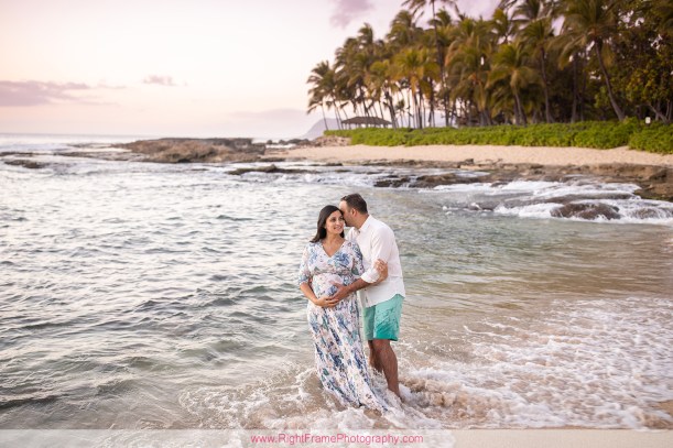 Maternity photographer near Disney Aulani