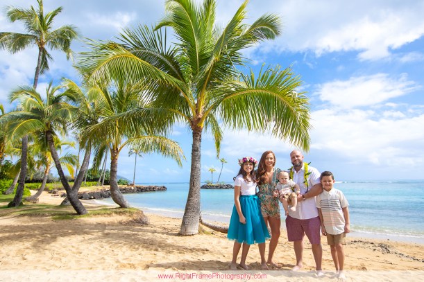 Beach family portraits Hawaii